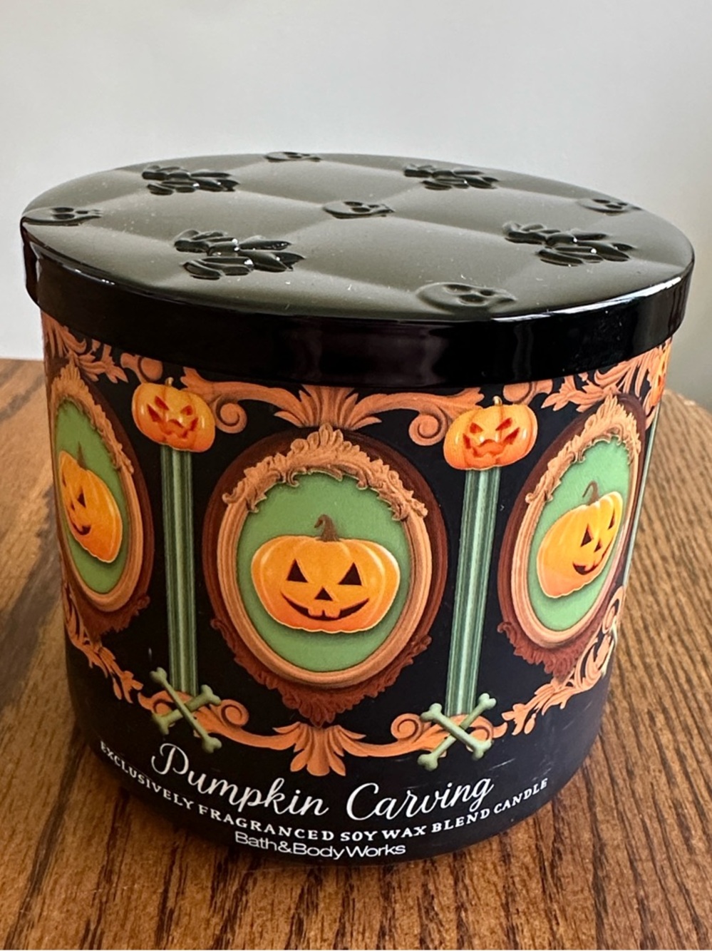 Bath & Body Works Pumpkin Carving Candle, NWT!